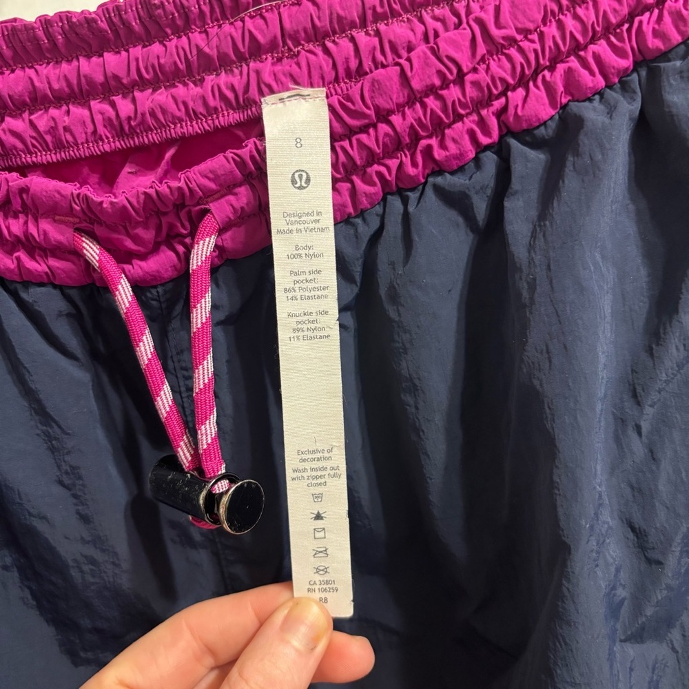 Lululemon Evergreen Track Pant True Navy/Cafe Au Lait/Ripened Raspberry Size 8 - Picture 5 of 6